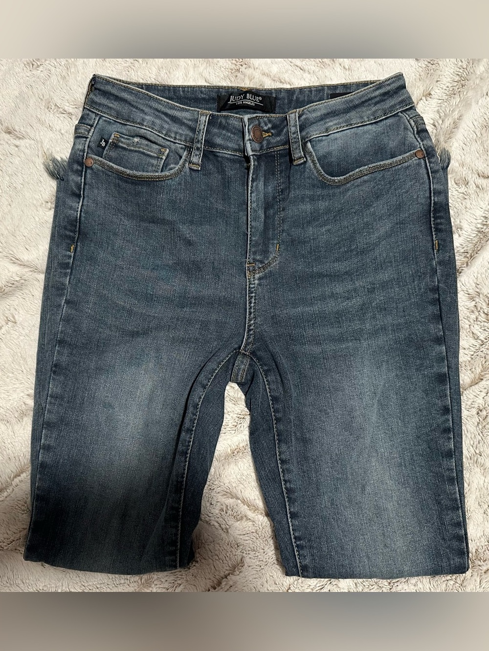 Judy Blue Shark Bite Hem Skinny Fit Jeans - Picture 11 of 16